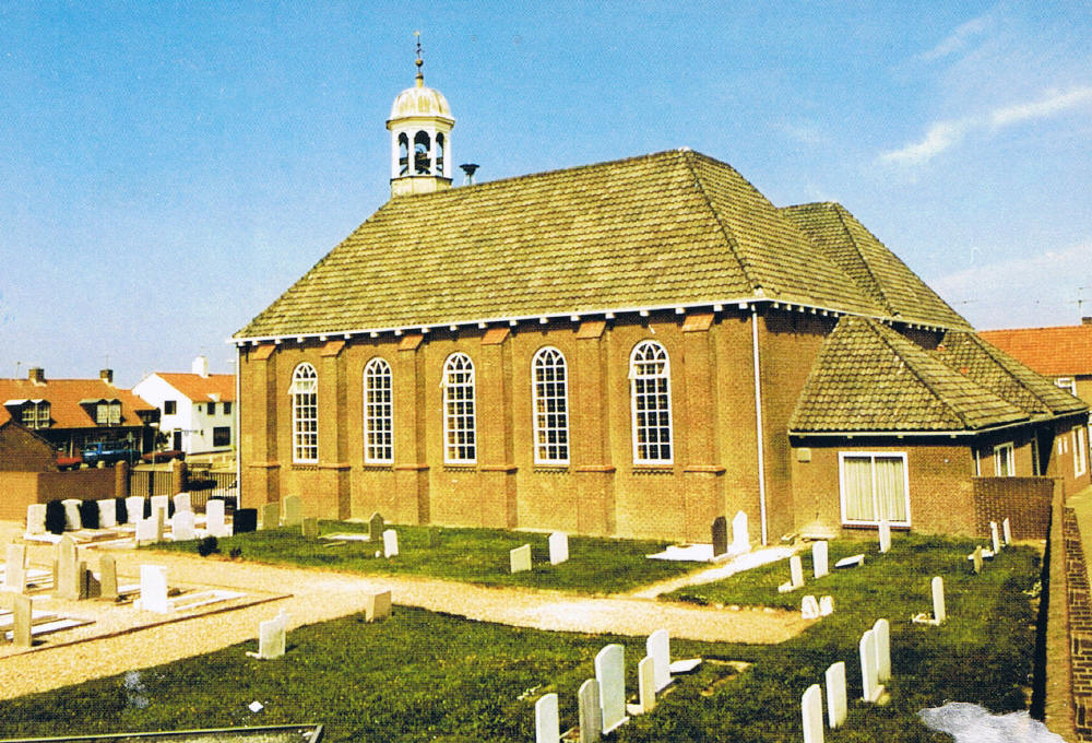 Begraafplaats naast de Ned. Herv. Kerk van Ter Heijde