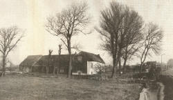 De tot sloop gedoemde boerderij aan de Westgaag staat dankzij de inspanningen van de Historische Vereniging Maasland inmiddels op de lijst van beschermde monumenten.